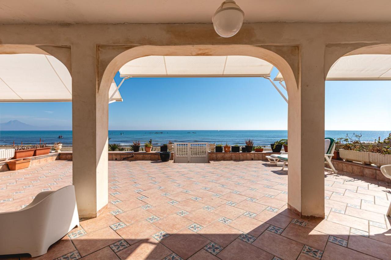 Beachfront Bliss: Apartamento A Pie De Playa Alicante Eksteriør bilde