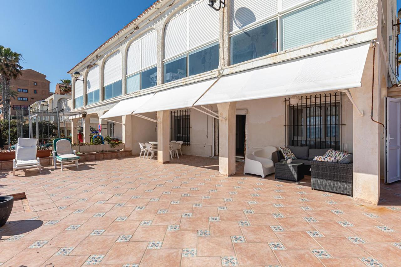 Beachfront Bliss: Apartamento A Pie De Playa Alicante Eksteriør bilde