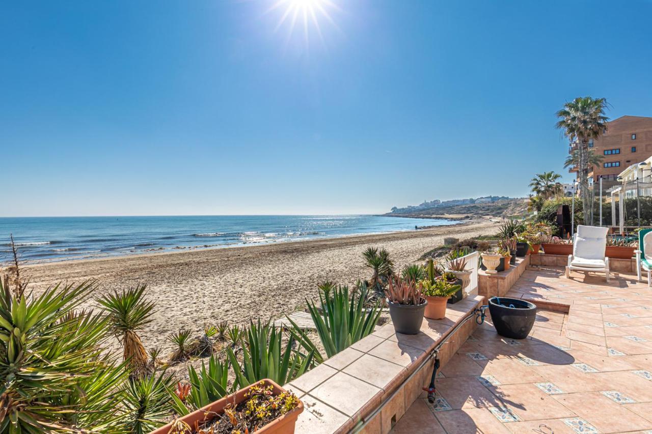 Beachfront Bliss: Apartamento A Pie De Playa Alicante Eksteriør bilde