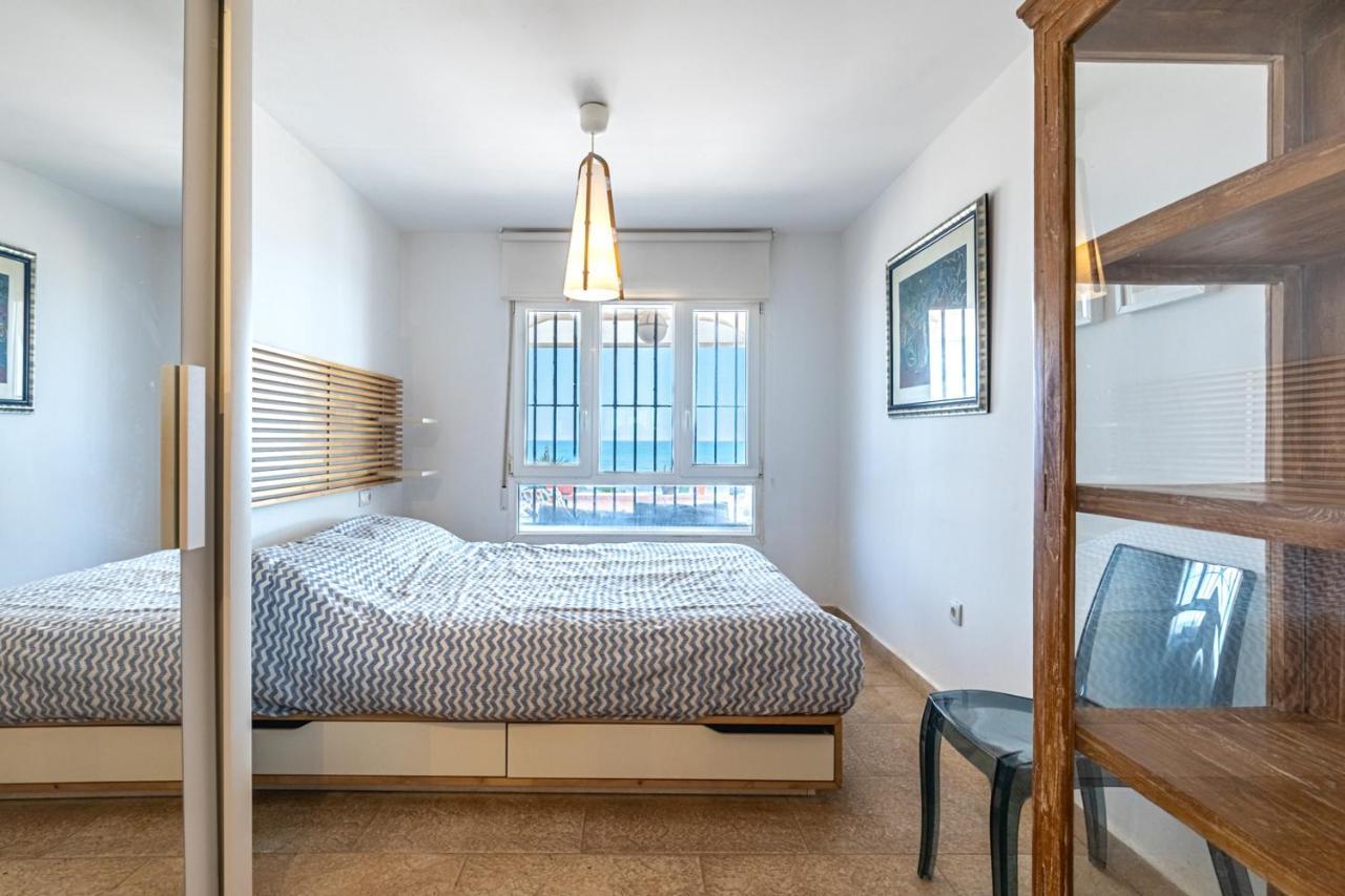 Beachfront Bliss: Apartamento A Pie De Playa Alicante Eksteriør bilde